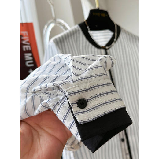 C039-9375独特超好看上衣圆领灯笼长袖条纹衬衫女高级感韩系气质小衫 商品图2