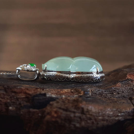 【天然正品】A货翡翠AU750收藏级白金豪镶钻镶天然细腻冰种葫芦（福禄平安）翡翠吊坠项链42.2*23.2*10.9MM（皆取最大值）女士现售价：18800！210825XY03 商品图6