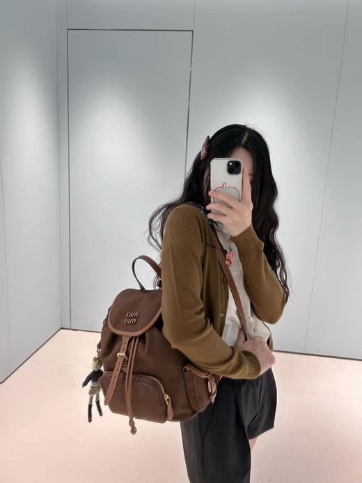 缪缪25ss春季爆火的帆布双肩包 石木楠色（PLD） 商品图11