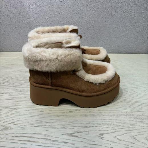 2楼UGG 埃斯米坡跟短靴 原价1799 商品图3