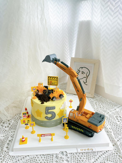 工程车蛋糕（数字可改，下单时备注一下哦） 商品图0