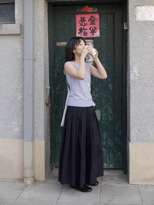 步履不停/5B43143C/宽松黑色九分褶皱裙裤 商品图3