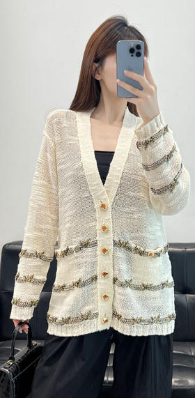 香奈儿25早秋新款V领针织开衫（TM）