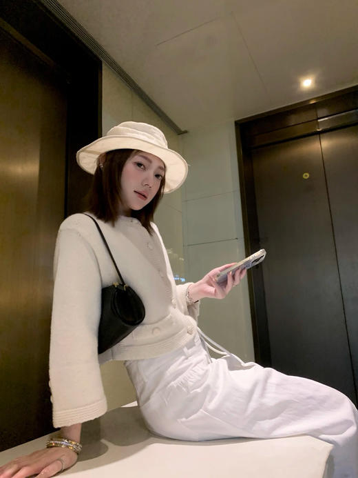 香奈儿 新款粗针针织短款外套（TM） 商品图4