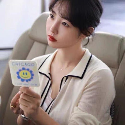 🔥重工款【撞色翻领蕾丝针织衫HJZXZ194】😍这件韩系重工花边衬衫一定要抢⏰万针刺绣工艺 精美立体花纹 法式腔调拿捏的死死的！ 商品图1