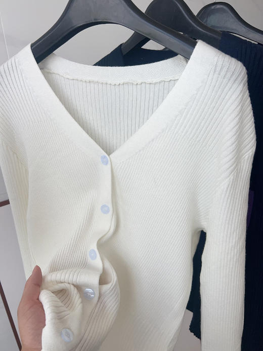 🔸 【翻领撞色条纹精纺针织开衫HJZXZ153】初秋来袭🔥法式双股精纺羊毛开衫！白*鹿同款❗慵懒风针织开衫❗私服专场 品味满满 品质从没输过! 商品图4