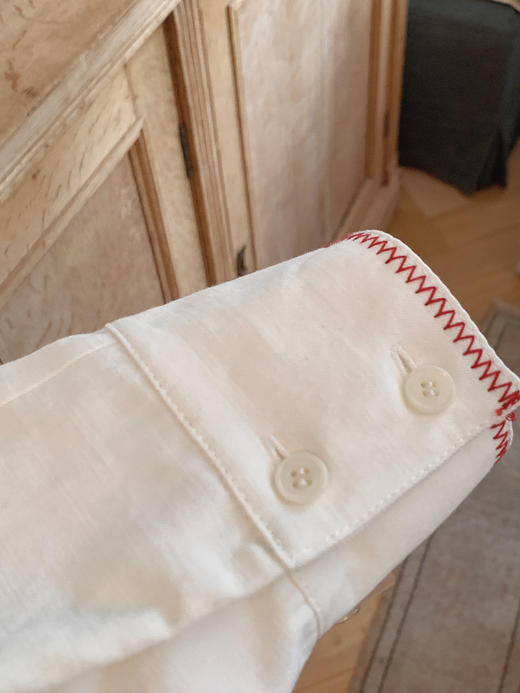 金蘑菇菇 松弛少女感 100棉刺绣衬衫+安可拉红半裙 商品图7