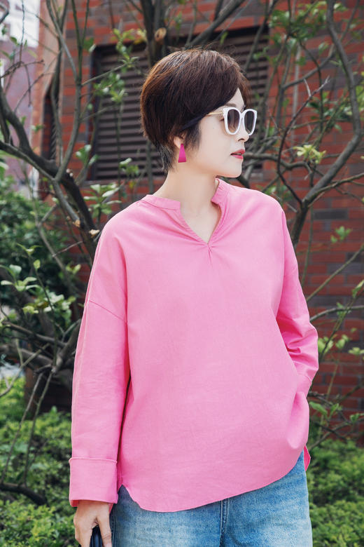 粉色V领长袖衬衫 商品图0