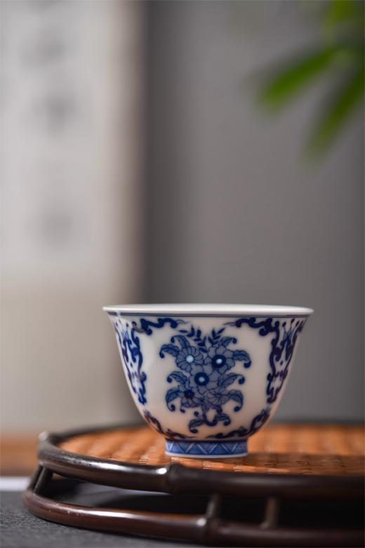 会员专享  手绘花卉单杯 仅供【高铁站店】自提 商品图0