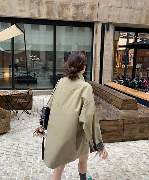 🌈【诺丁山下】❗️伊泺杉翻边撞色腰带款阔型风衣😘 早秋超实用风衣❗️立领设计利落高级，🏆修饰肩颈线条 轻松打造直角肩 ⚠️落肩设计慵懒松弛还不显肩宽，不显臃肿 🤣经典A形廓形 商品图4