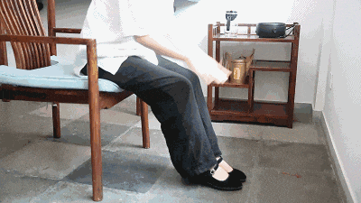 康复医生瞒不住的秘密！睡前涂它，肌肉酸痛一夜消失！