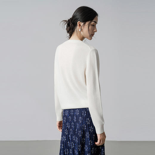 【林栖设计小店】（米白预售12.26）绵羊毛毛织上衣盘带绣优雅百搭2025秋冬新款套头毛衣女1954038 商品图6