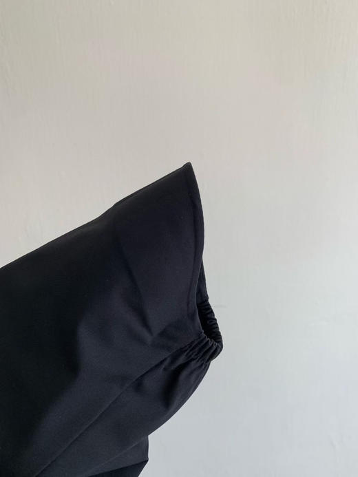 原单正品 DESCENTE迪桑特TRAINING训练运动健身防晒外套男士梭织上衣～
颜色：黑色
尺码：m ，L，xl，xxl 商品图5