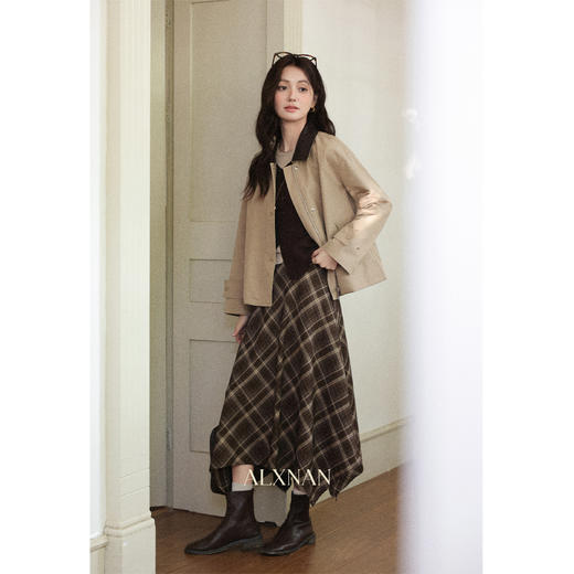 鹿向南「格织晚秋」格子休闲半身裙秋新款不规则百搭通勤长裙女款 商品图3