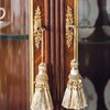 独角鹿西洋古董1890年代法国家具工坊A.HUGNET签名出品路易十六风格大理石顶装饰缎带火炬主题铜鎏金精雕菱格纹细木镶嵌玻璃展柜 商品缩略图7
