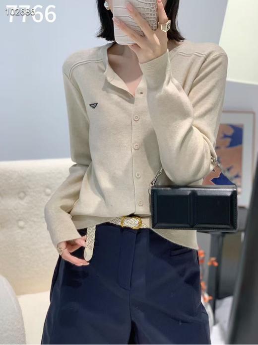LS竹纤维女士时尚纽扣针织开衫7766 商品图0