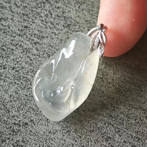 高冰起胶翡翠吊坠〔悟道〕 商品图1