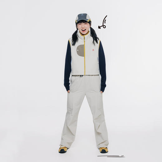 【品牌特惠】ACMEITEM爱棵米-女士抓绒立领马甲GAG2090109E 商品图2