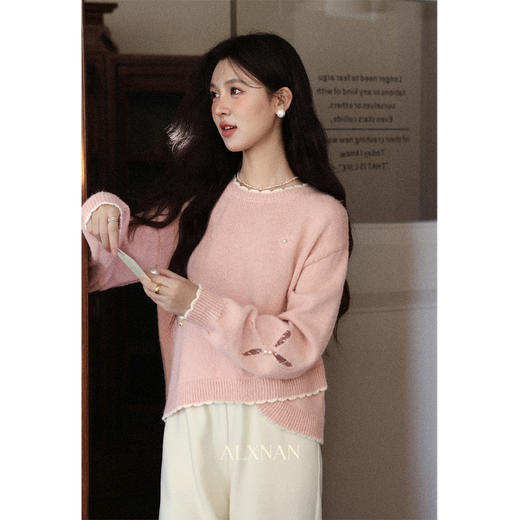 鹿向南「含花待放」粉红色圆领针织衫早秋新款设计感甜美上衣女款 商品图0