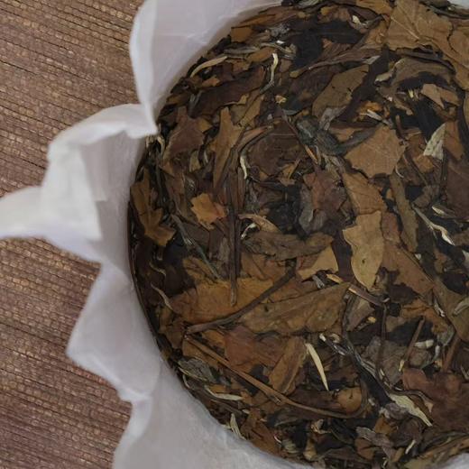 周五秒杀/ 甜蜜蜜 . 古树白茶 拍5饼再送2饼（数量有限） 商品图2