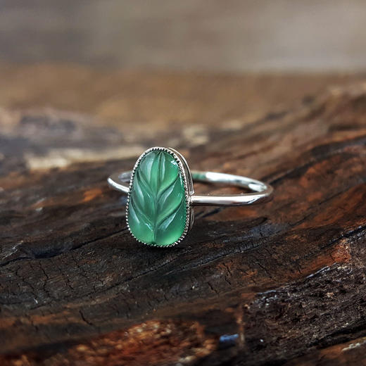 【天然正品】A货翡翠AU375白金镶天然细腻冰种叶子（金枝玉叶）翡翠戒指11.4*7.7MM（皆取最大值）戒圈：20号（戒圈可改）女士现售价：680特价！180825NJT23 商品图2