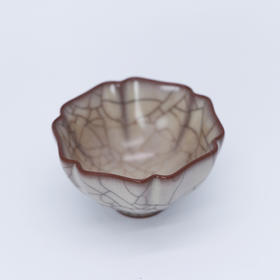 问鼎哥窑慕古款葵盏杯