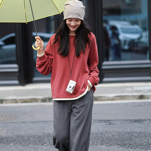 绽放女装475朵/肌理感撞色拼接针织落肩设计简约长袖套头卫衣女秋 商品图2