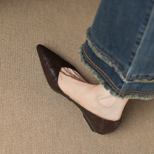 【预售5天】韩版优雅尖头小坡跟质感手抓羊皮通勤低跟全真皮浅口单鞋女HB&5566 商品图4