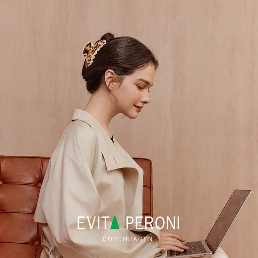 品牌直发 Evita “浮光璨影”系列鲨鱼夹 流沙杏/ 炫金棕 商品图7