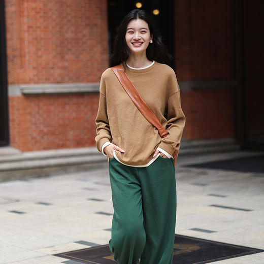 绽放女装475朵/肌理感撞色拼接针织落肩设计简约长袖套头卫衣女秋 商品图3