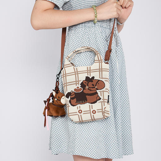 大英博物馆新年系列马上富贵手提斜挎包 商品图2