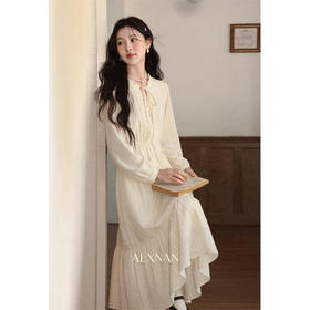 鹿向南「雾语」杏色法式复古连衣裙女秋季新品V领长袖裙子蛋糕裙