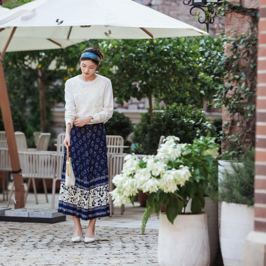 【林栖设计小店】（米白预售12.26）绵羊毛毛织上衣盘带绣优雅百搭2025秋冬新款套头毛衣女1954038 商品图3