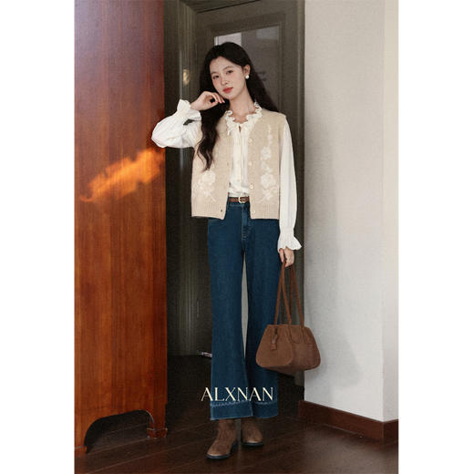 鹿向南「繁花协奏」无袖马甲毛衣针织开衫女秋季小众叠穿杏色上衣 商品图1