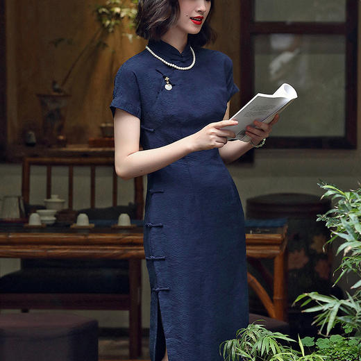 「自」全新升级【铂金会员330/天猫449/差价119】(02253)洛诗琳复古全开襟旗袍2025夏季新款国风提花显瘦连衣裙女 商品图2