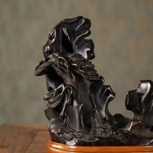 清	紫檀木雕松下高仕山子摆件（黄杨木座） 商品图2