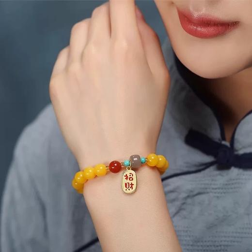 【敦煌晏宁·鸡油黄蜜蜡手串】敦煌福泽小众鸡油黄蜜蜡 单圈红玛瑙招财手串 复古新中式文艺 商品图2