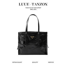 普拉达 新款油蜡皮soft lux托特包～（MM）