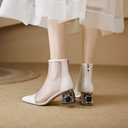 【预售5天】真皮高跟凉靴女夏季网纱镂空水钻粗跟后拉链尖头中跟网靴DSFG&853-9 商品图4