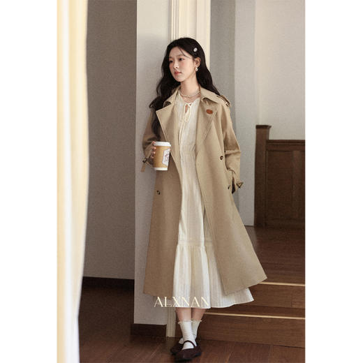 鹿向南「雾语」杏色法式复古连衣裙女秋季新品V领长袖裙子蛋糕裙 商品图4