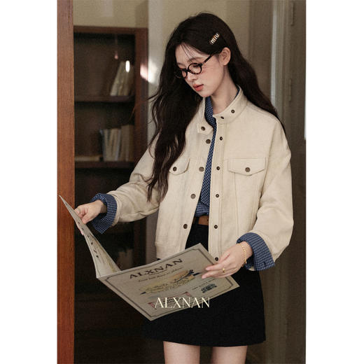 鹿向南「索娅风拂」设计感米白色立领工装短外套女秋季巨显瘦上衣 商品图2