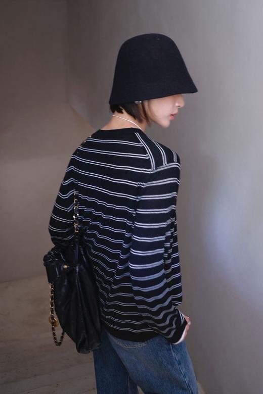 品牌订单新品桑蚕丝极细织羊毛条纹上衣 商品图7