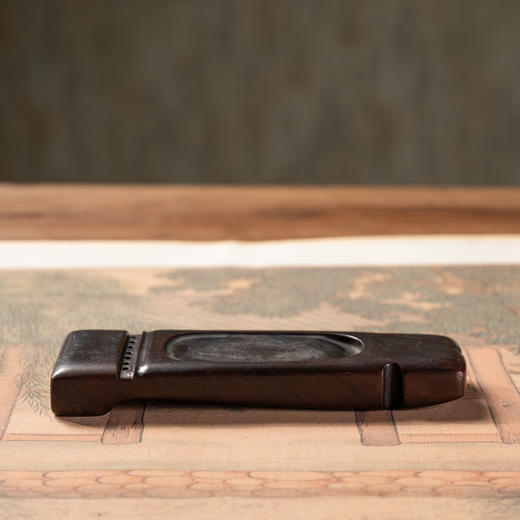 清	红木整挖琴形砚 商品图2