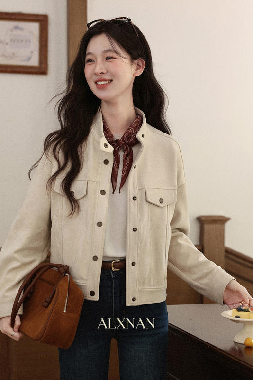 鹿向南「索娅风拂」设计感米白色立领工装短外套女秋季巨显瘦上衣 商品图5