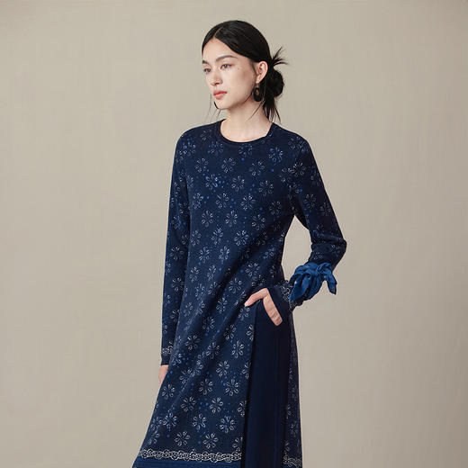 【林栖设计小店】(现货）美丽诺绵羊毛织上衣传统蓝印花纹宽松2025秋冬新款毛衣女1954018 商品图1