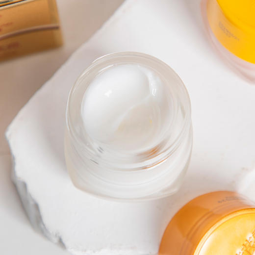 【买一赠一】抗氧化、退黄气！“45年经典国货面霜”春娟黄芪霜 干皮保湿面霜/混油滋润面霜 30g/瓶 商品图6