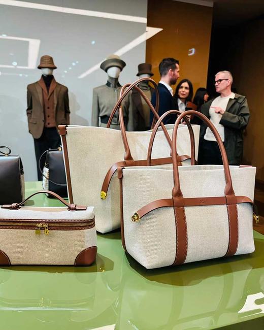 单品包邮 现货 THS-无 lp家大牛工厂 Ghiera Shopper 小号手袋 牛皮款/帆布款 4色 CQ1412 商品图2