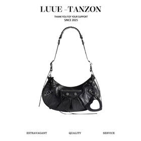 巴黎世家-秋冬新款Le Cagole月牙包机车包，抓皱牛皮制作！（LZ）