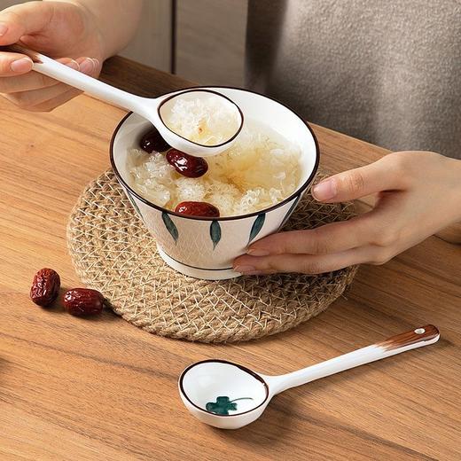【9.9速抢4支❗️高颜值日式陶瓷勺】采用健康环保的釉下彩工艺，可以直接和食物接触， 不含铅镉元素，安心享受美食滋味，家用喝汤小勺子，长柄圆头盛汤舀粥调羹勺汤匙L 商品图2