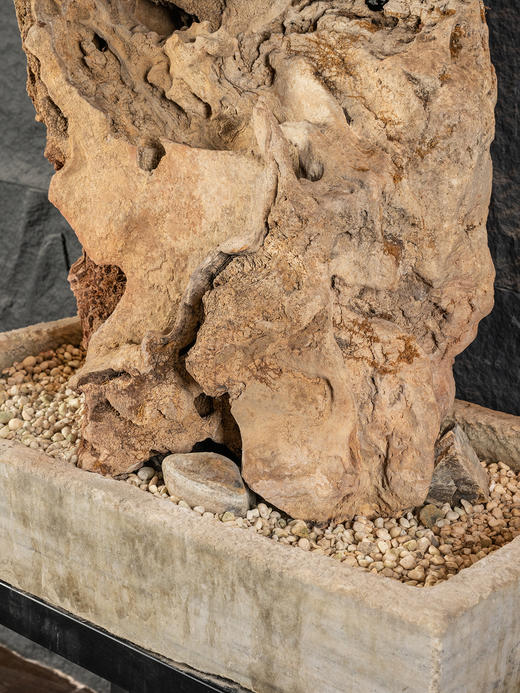 清	太湖石园林赏石及方形石盆 商品图3